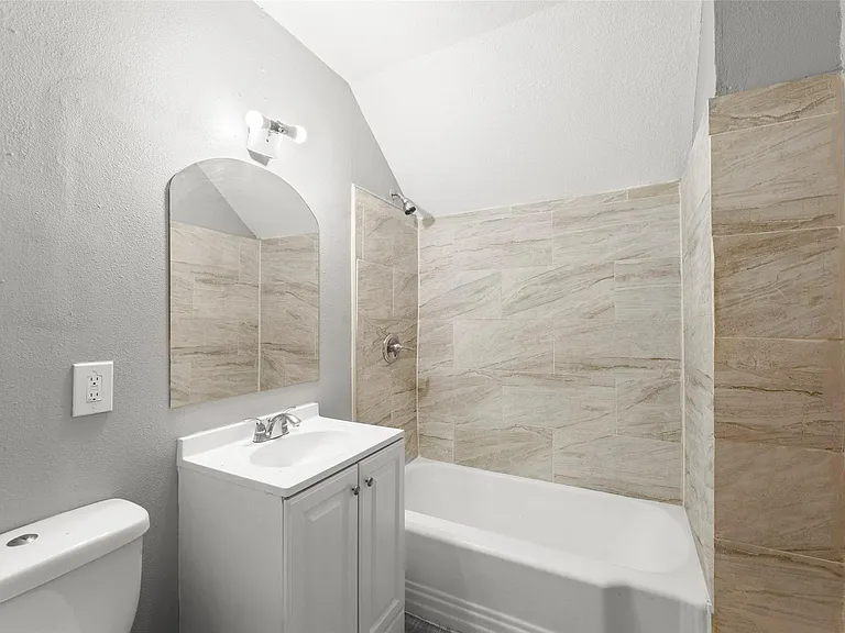 3420 Michigan St #9 — Photo 5