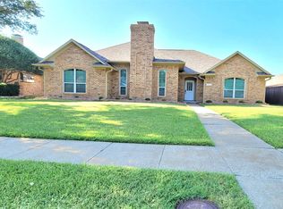 1008 Clinton St, Carrollton, TX 75007