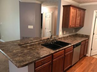 1770 Renwick Dr, Fayetteville, NC 28304