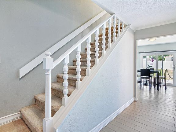 3rd image of 8220 Malvern Cir