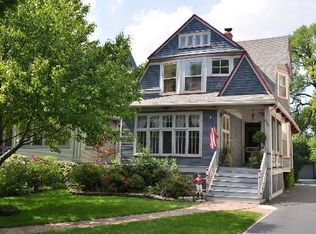 228 Herrick Rd, Riverside, IL 60546