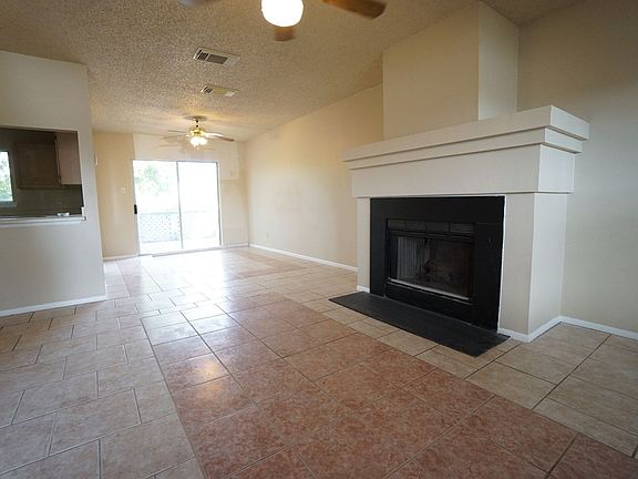 2nd image of 15407 Knollmeadow