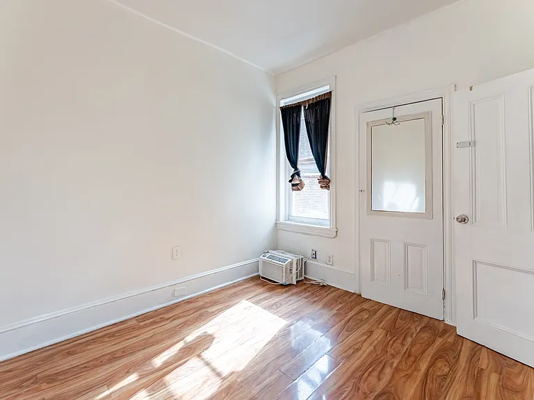 2347 N 18th St — Photo 20