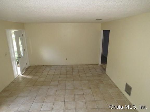 3rd image of 1035 NE 32nd Ter