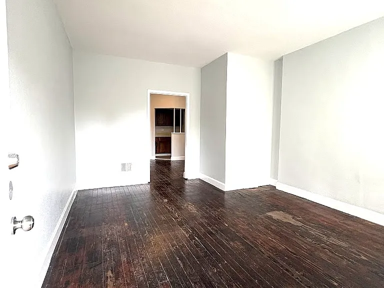 3637 Alberta St — Photo 12