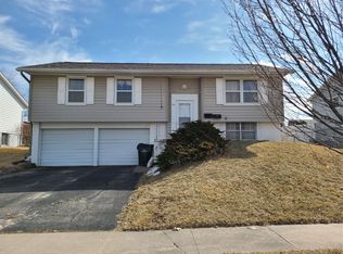 315 Fleetwood Rd SW, Cedar Rapids, IA 52404