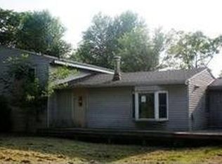 2108 Glasgow Rd, Jackson, MI 49201