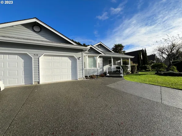 920 Midland Way, Brookings, OR 97415