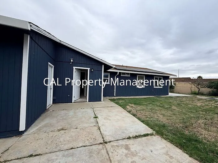 421 Michael Cir — Photo 19