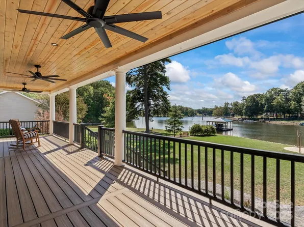 8566 Birchwood Ln, Terrell, NC 28682