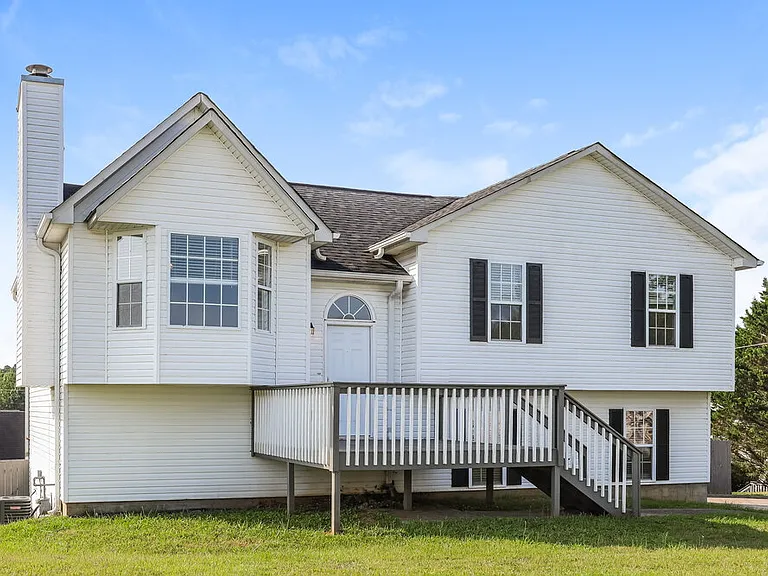600 Sheffield Ct — Photo 4