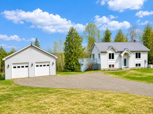 134 Mcdonald Road, Castle Hill, ME 04757