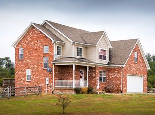 2001 Pine Meadow Ln, Henryville, IN 47126