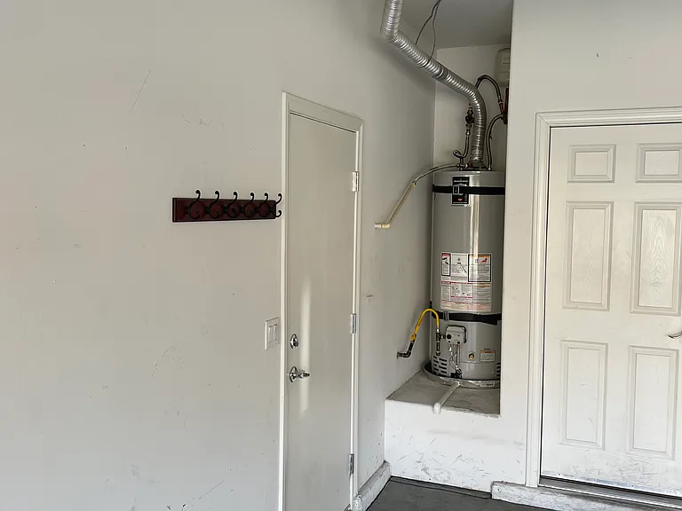 10244 Glacier Pool St — Photo 4