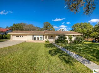 14 La Mesa Dr, New Braunfels, TX 78130