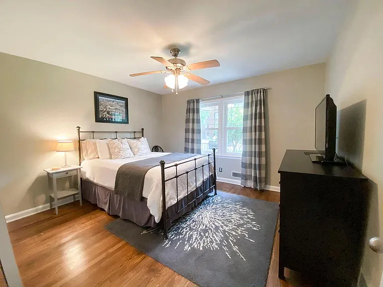 607 Burke Rd NE #A — Photo 9