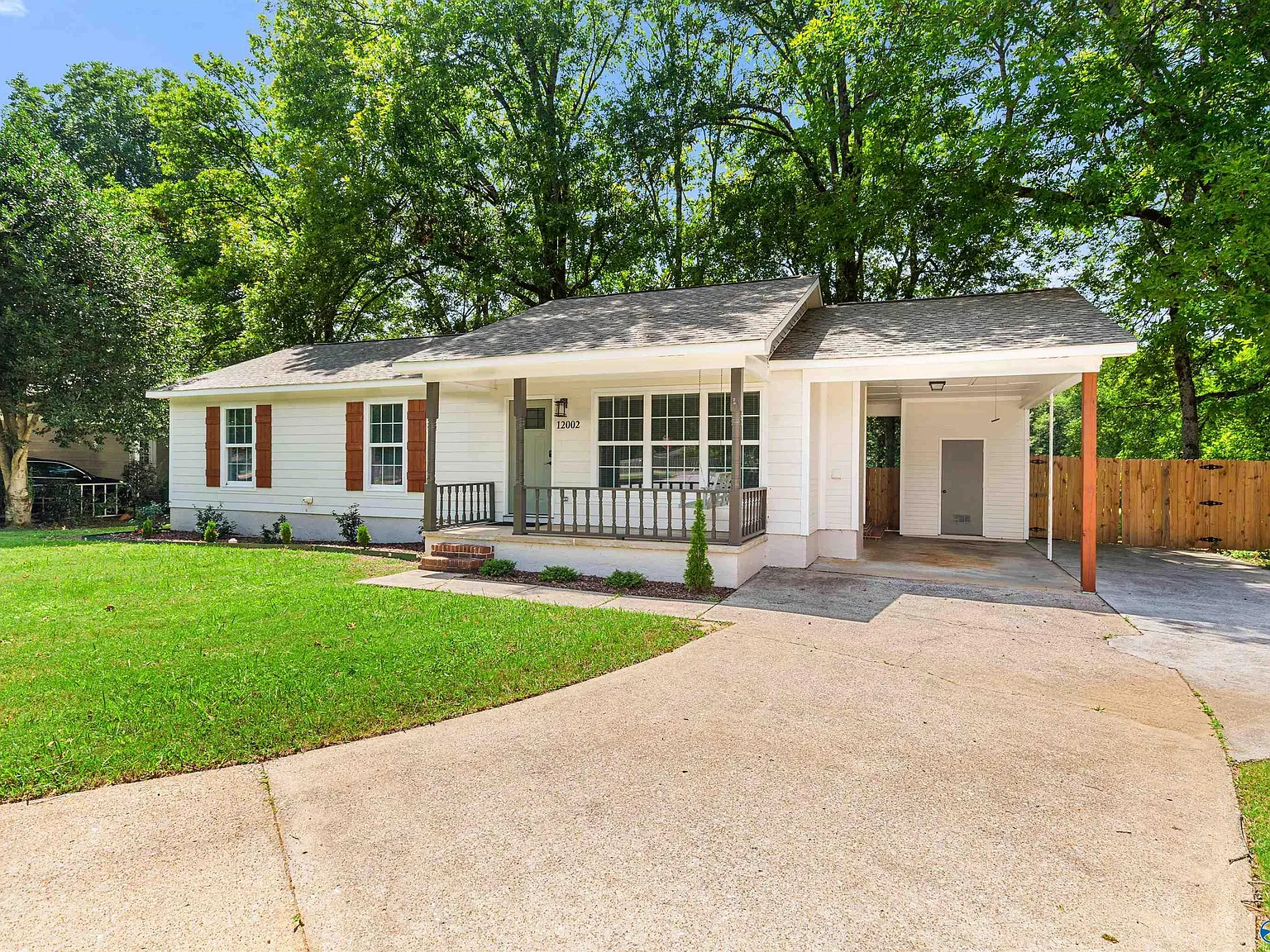 3 bed, 2.0 bath, 1171 sqft, $1,695 — Photo 3