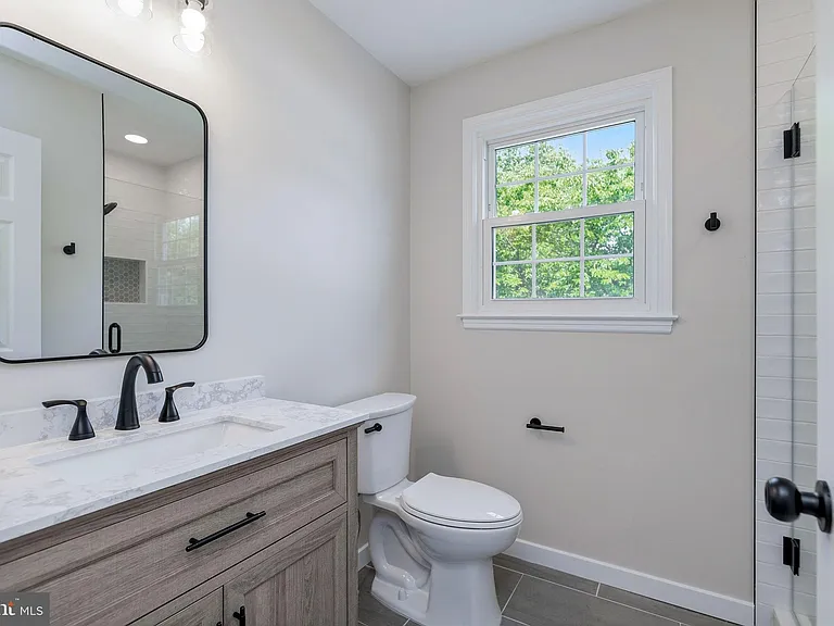 561 Tiffany Ct — Photo 27