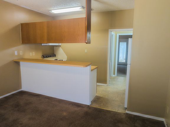 2nd image of 2120 Pearl St APT 115