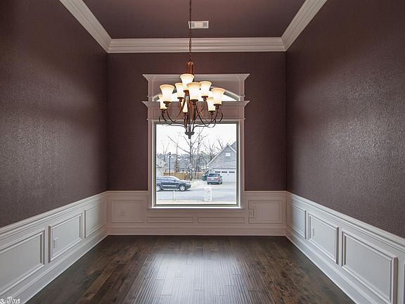 5th image of 8900 Tall Pine Ct