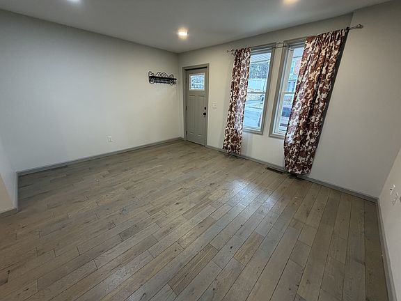 3rd image of 34 N Lee St #1