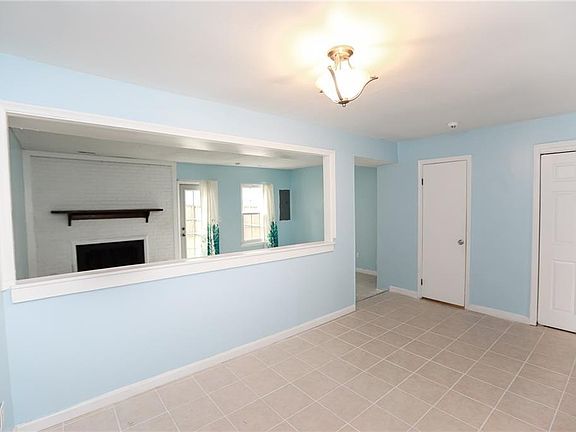 5th image of 1605 Fairfax Dr
