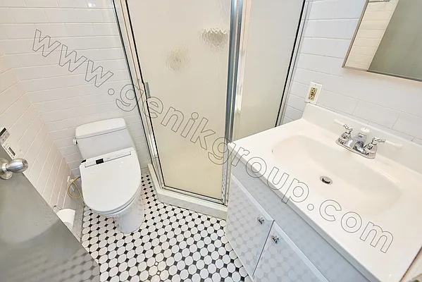 Rented by Genik Group Corp | media 10