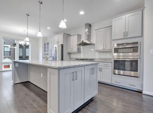 513 Riversail Ln #429, Oxon Hill, MD 20745