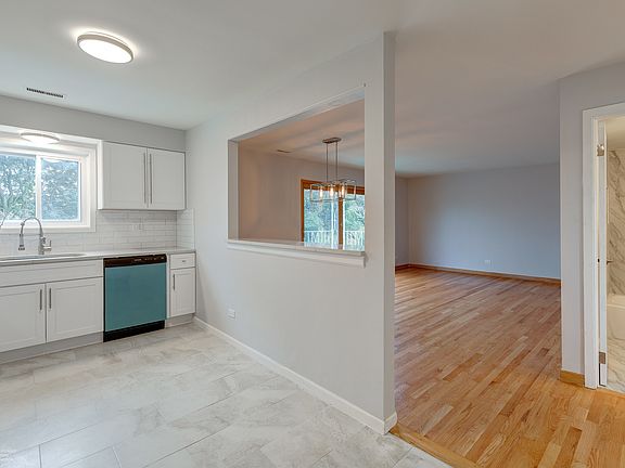 2nd image of 2840 W Hollywood Ave APT 3W