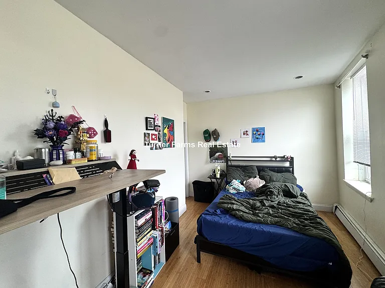 212 Maverick St #3F — Photo 7