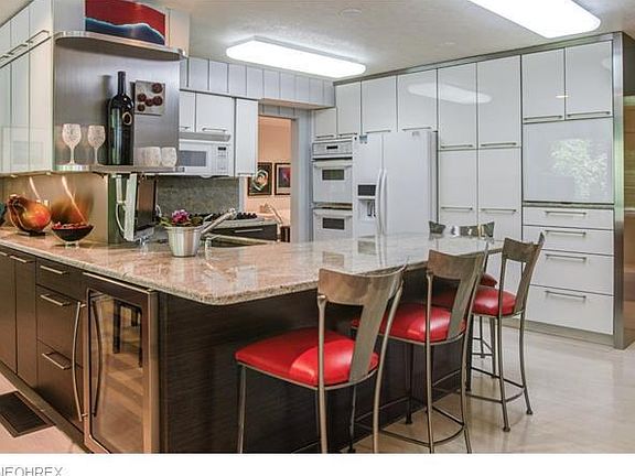 5th image of 14540 Russell Ln