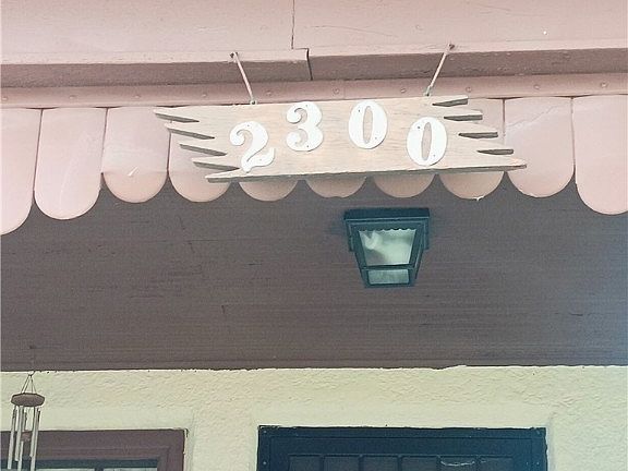 3rd image of 2300 Oakridge Dr