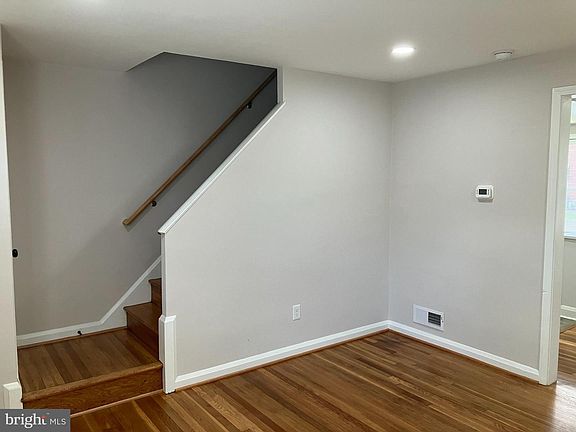 2nd image of 1074 Cameron Rd