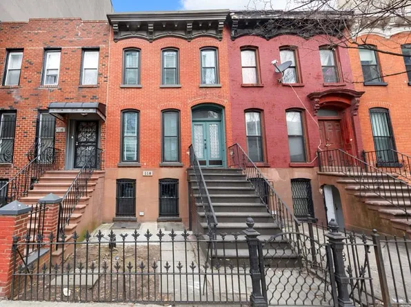 118 4th Ave, Brooklyn, NY 11217