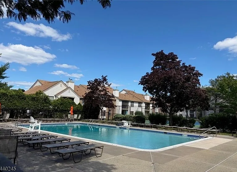 601 Sunshine Ct — Photo 12