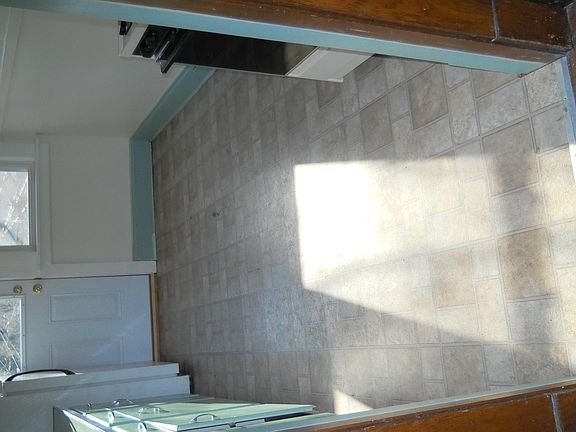5th image of 1247 Donald Ave #2