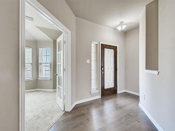 4th image of 641 Kinghaven Dr