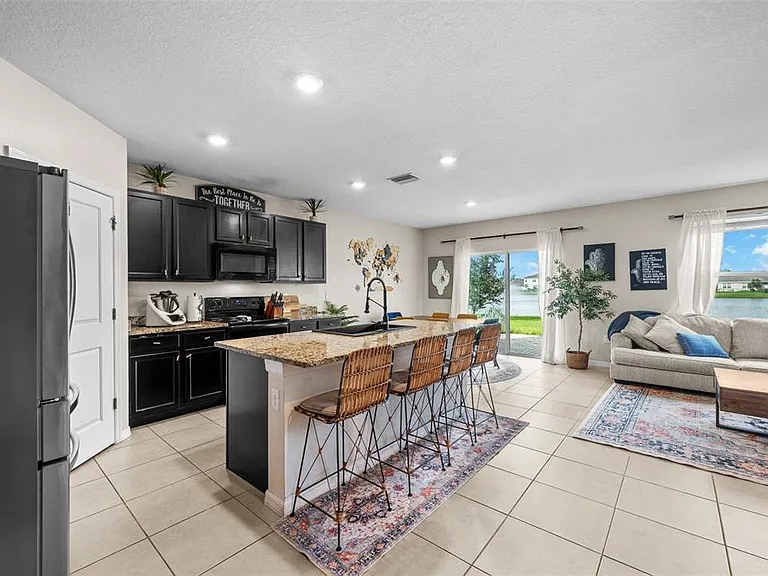 2908 Storybrook Preserve Dr — Photo 3