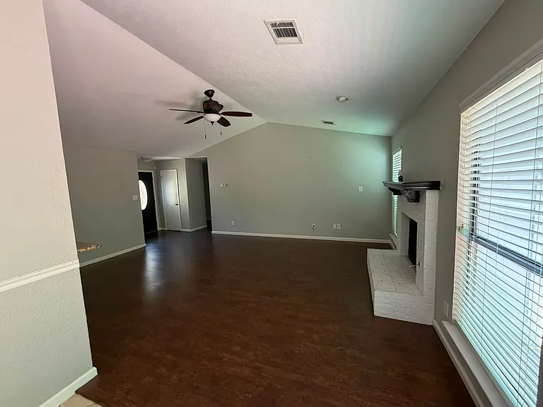 6311 Twinhill Dr — Photo 7