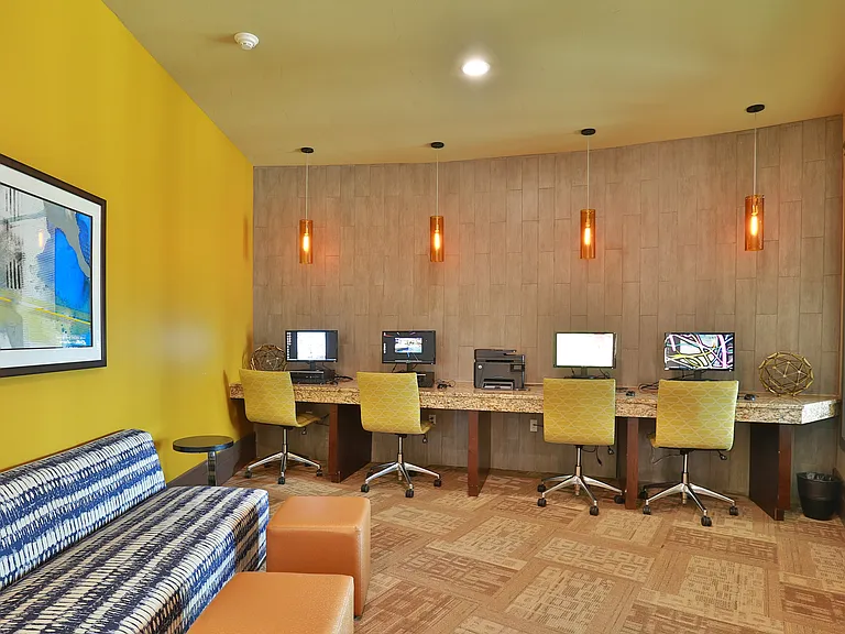 Bella Estancias Apartment Homes — Photo 29