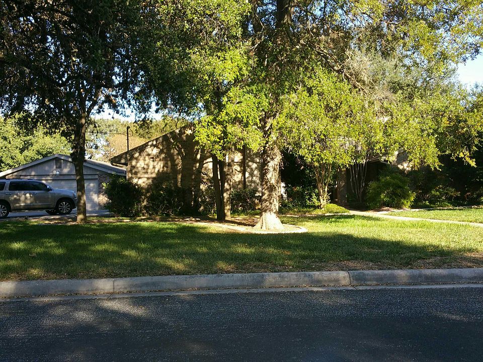 1st image of 217 Vista Robles St