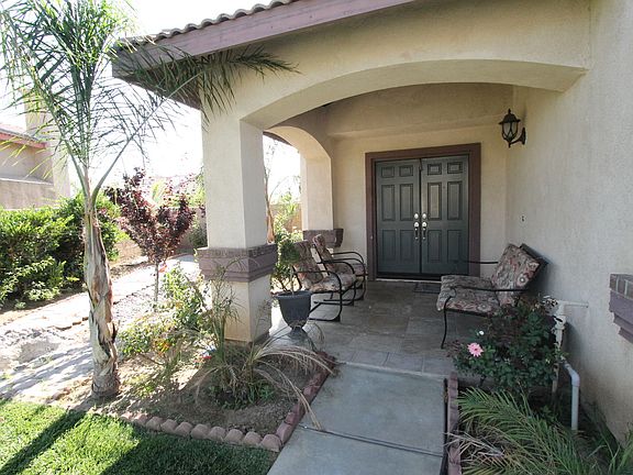 3rd image of 25525 Macintosh Ct
