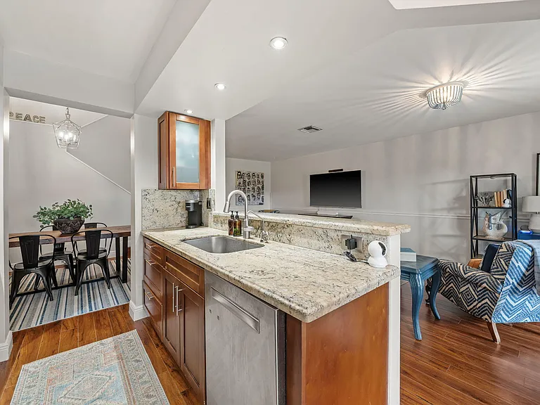 5250 Sapphire Valley — Photo 14