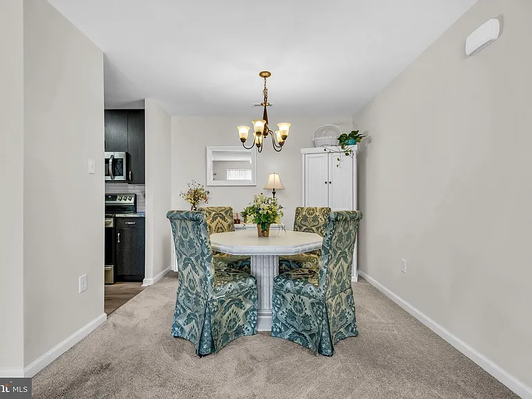1307 Bennett Pl — Photo 12