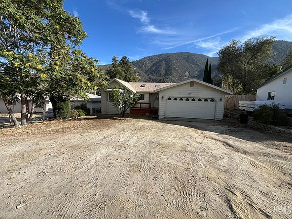 3rd image of 2820 Johnson Rd