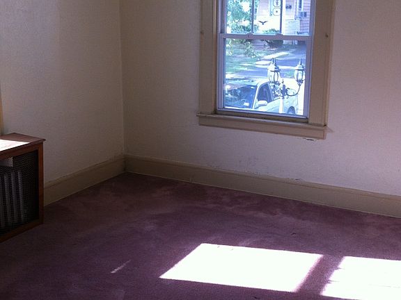 2nd image of 440 E 4th Ave