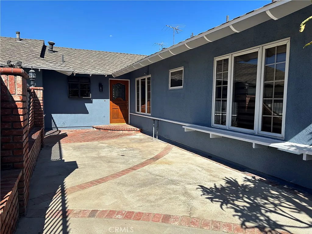 4 bed, 1700 sqft, $4,500 — Photo 3