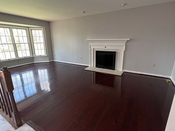 4th image of 6910 Raven Ln