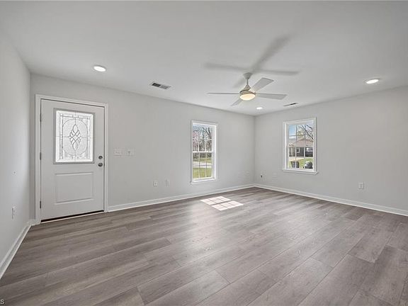 4th image of 1 Godwin Ct