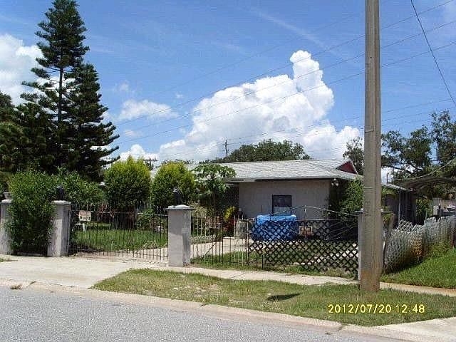 2nd image of 1012 Martin Dr
